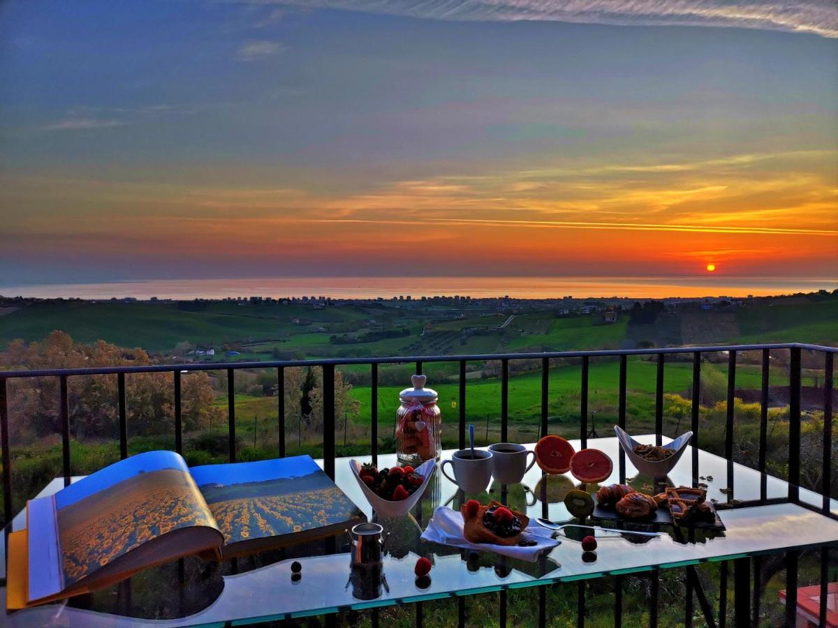 Live Your Dream San Costanzo Esterno foto